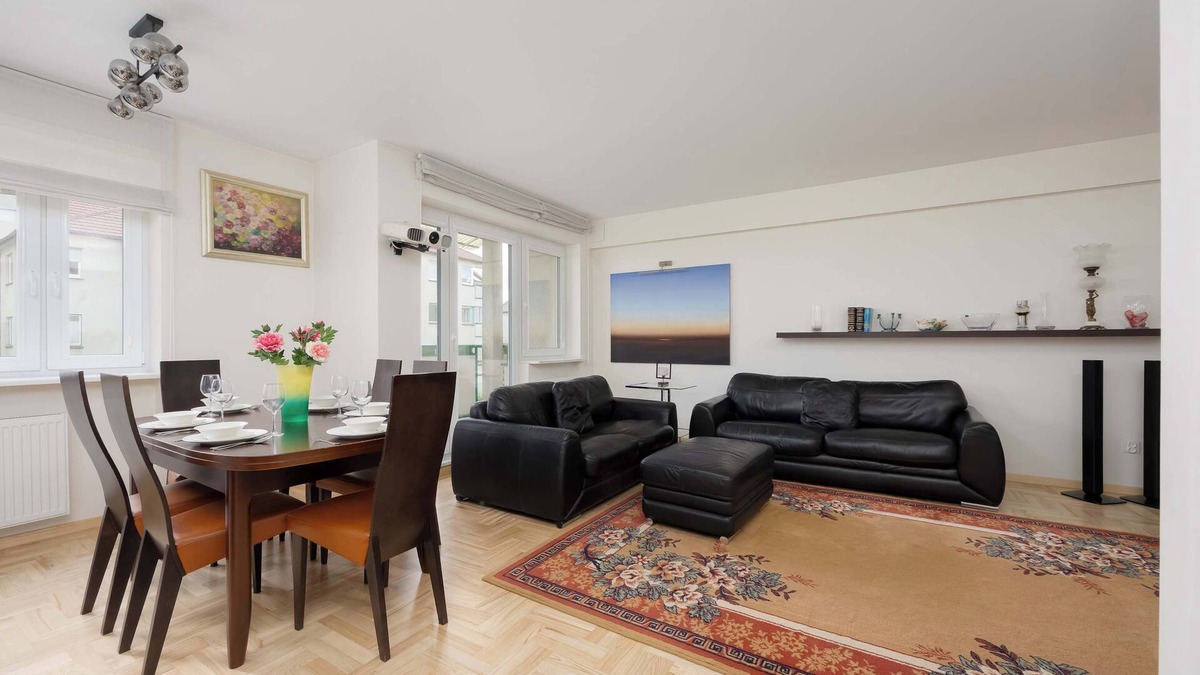 Ochota Apartment | Kurhan 20 | Warsaw | Family Apartment | Parking