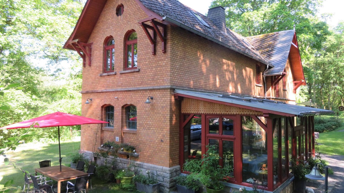 Hundsdorf Apartment | Kutscherhaus am Weiher- family-friendly, good transport connections,