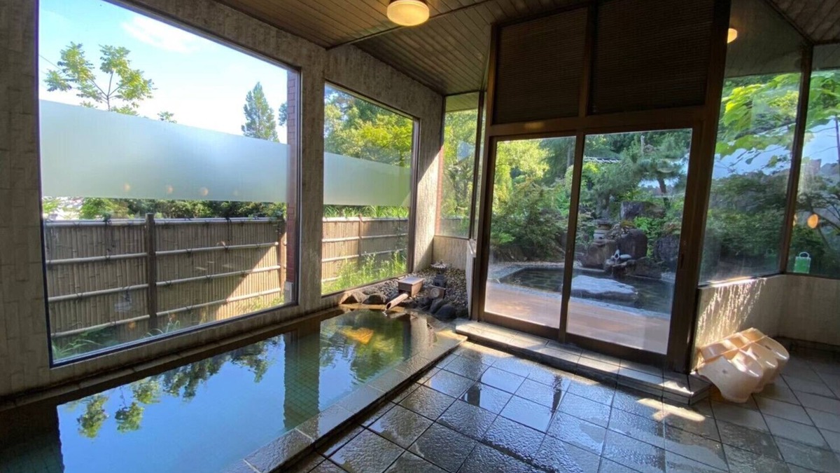 Minamiuonuma House | Kutsurogian