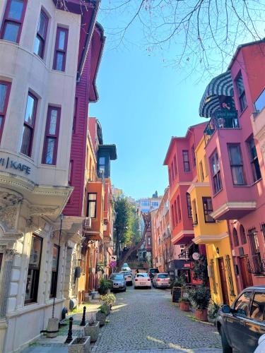 Uskudar Hotel | Kuzguncuk View