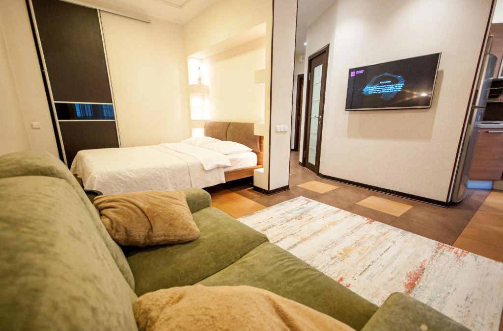 Khreshchatyy Yar Apartment | Kyiv Center Romantic Apartment