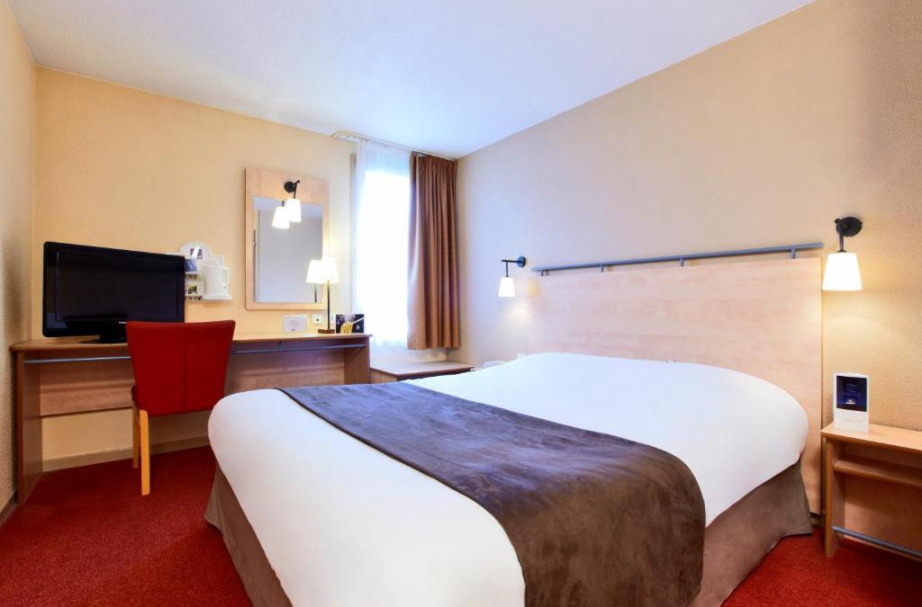 Allonne Hotel | Kyriad Beauvais Sud