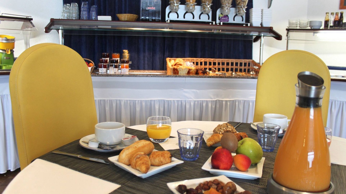 Vezin-le-Coquet Hotel | Kyriad Direct Rennes Ouest