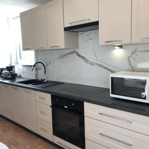 Simrishamn Apartment | Lägenhet Thujan, Solrosen i Simrishamn-Österlen