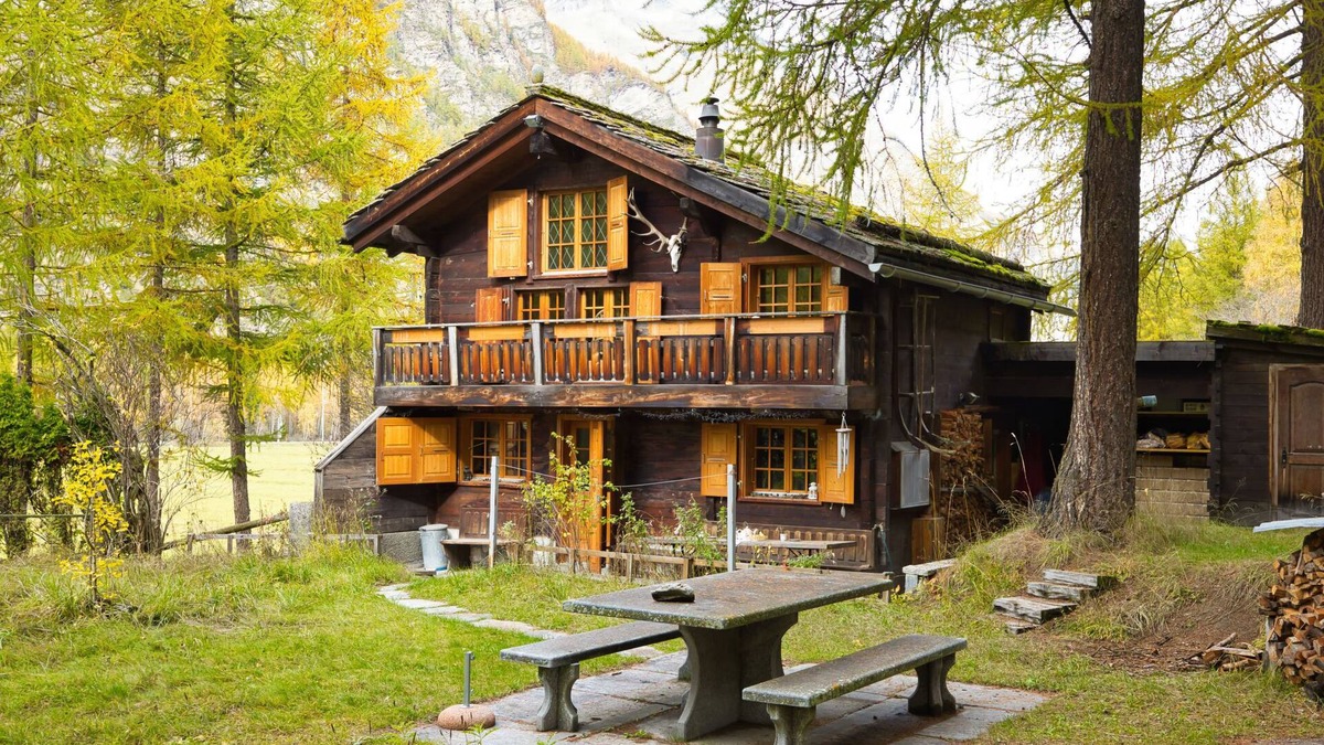 Taesch House | Lätthaus Rot by Interhome