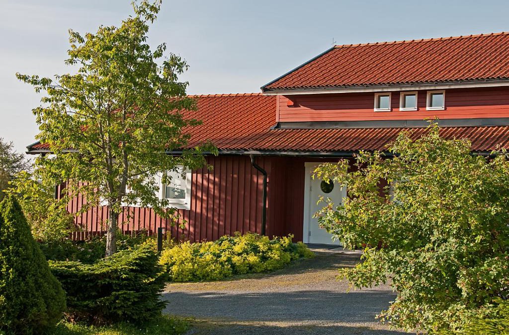 Tandsbyn Bed & Breakfast | Långänge Logi