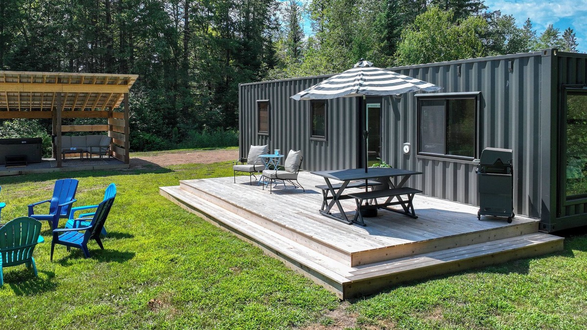 Shell Lake House | Långhus at Midgard Farms w/Hot Tub!