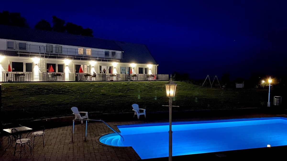 Loderup Hotel | Löderups Strandbad Hotell & Stugby