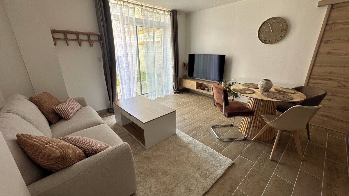 Brissac-Quince Apartment | L'Échappée - Cosy one-bedroom apartment in Brissac, charm and calm near vineyards
