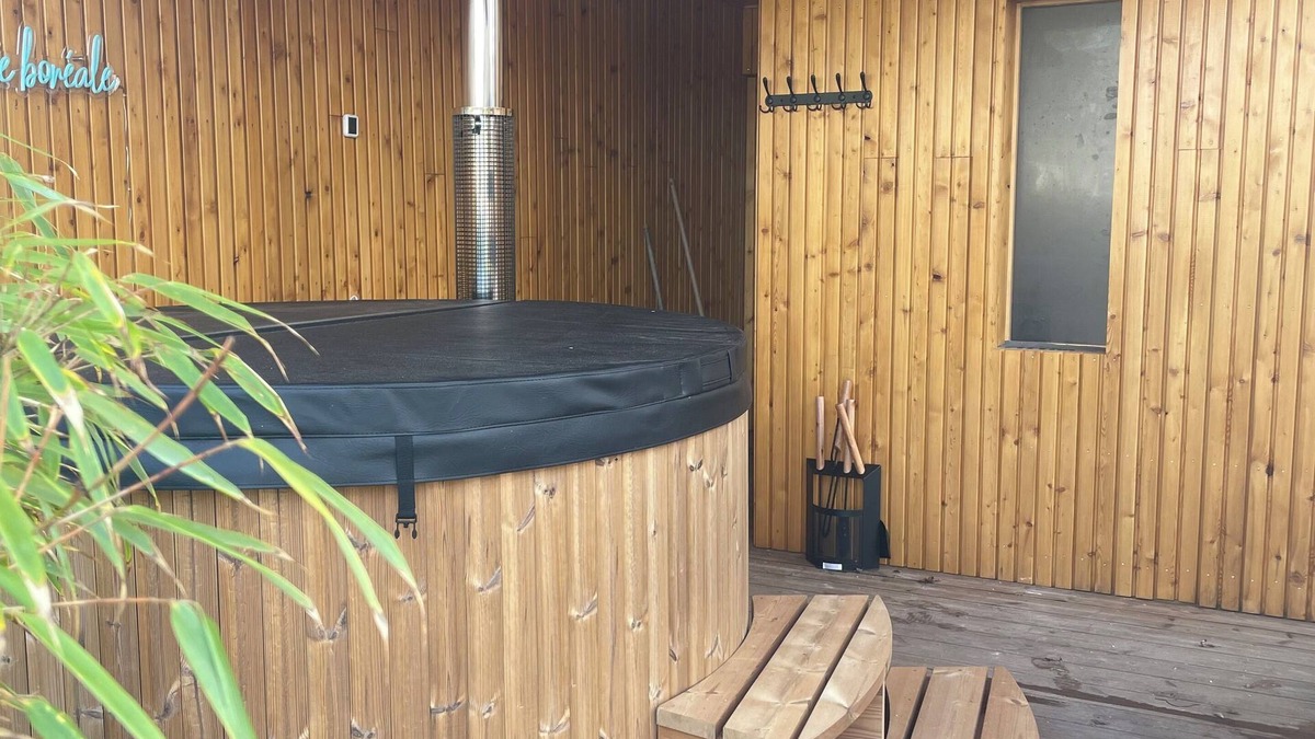 Lamotte-Beuvron Ski Chalet | L'échappée Boréale, a pleasant chalet with a Nordic spa
