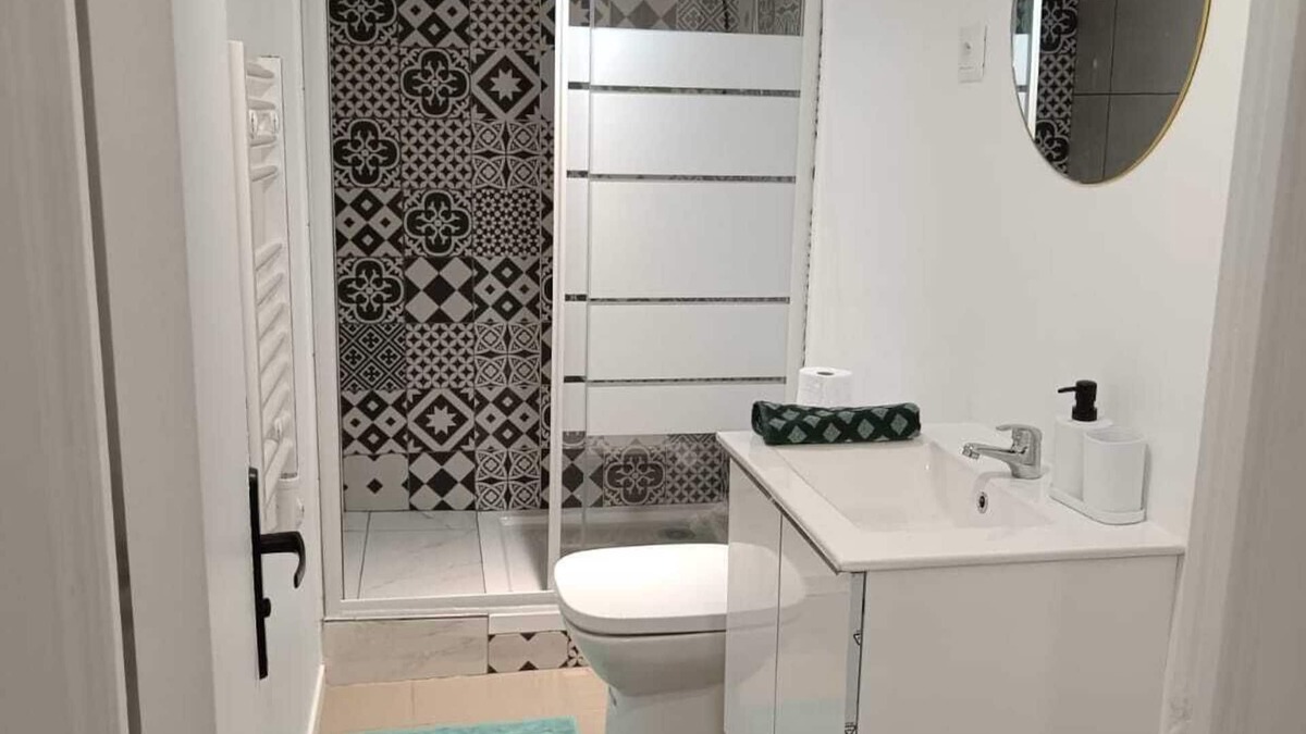 Le Mee-sur-Seine Apartment | L Échappée Verte Souplex Paisible Tout Confort et Bien Équipé