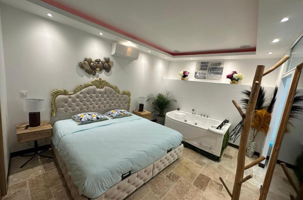 Saint-Avertin Apartment | L'Écrin de l'Amour