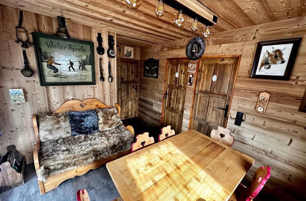 Saint-Laurent-en-Grandvaux Ski Chalet | l'écureuil