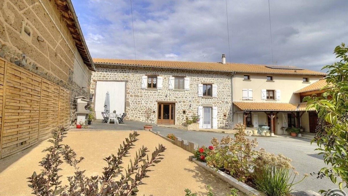 Trades House | L'étable - Trades/deux Grosnes