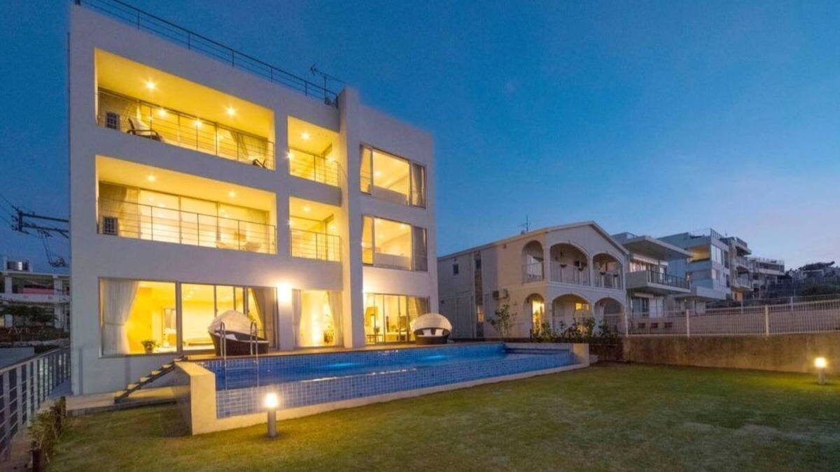 Nakadomari House | L 500㎡ Seaveiw 10M POOL 4 suites, 5 full bath 1F&2F