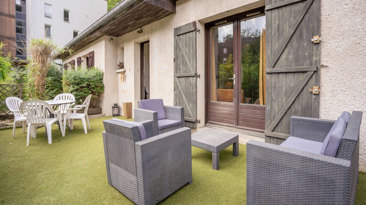 Plateau de Haye House | L'Alérion - Two Bedroom House, Sleeps 6