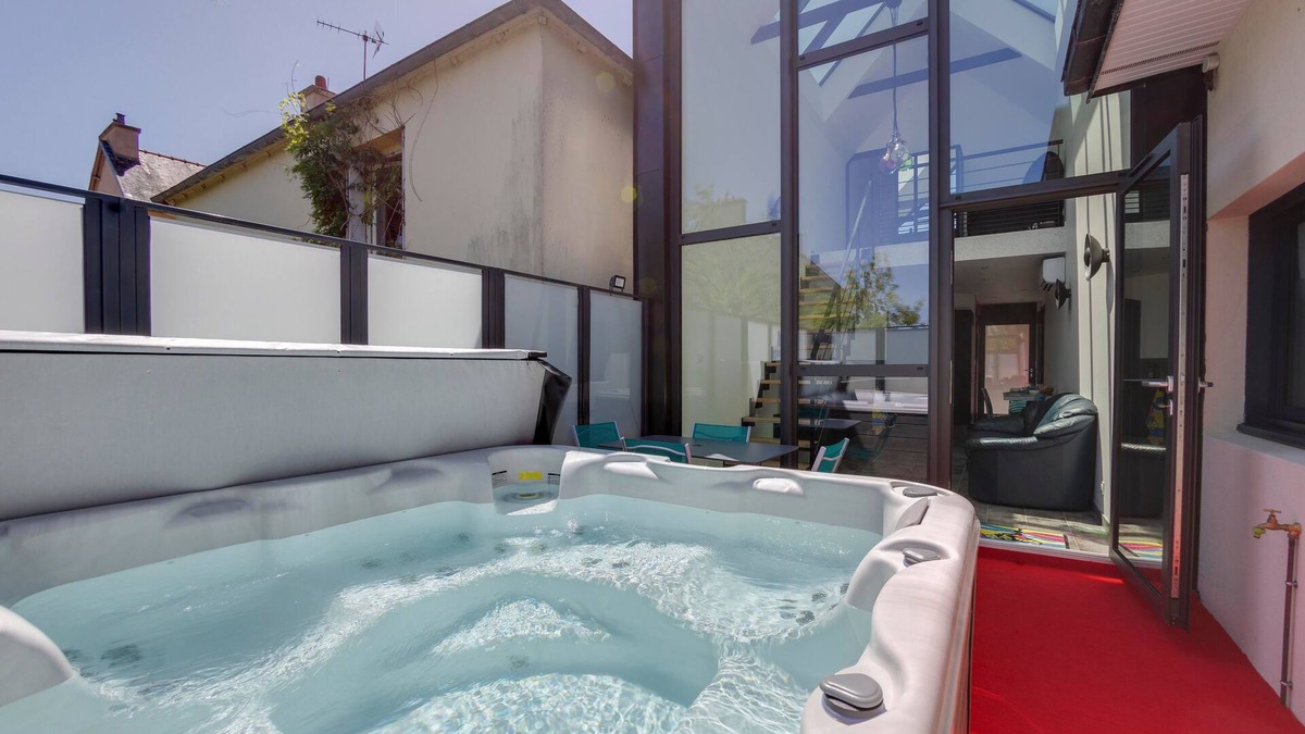 Landerneau House | L'Albatros - Maison neuve avec jacuzzi Landerneau