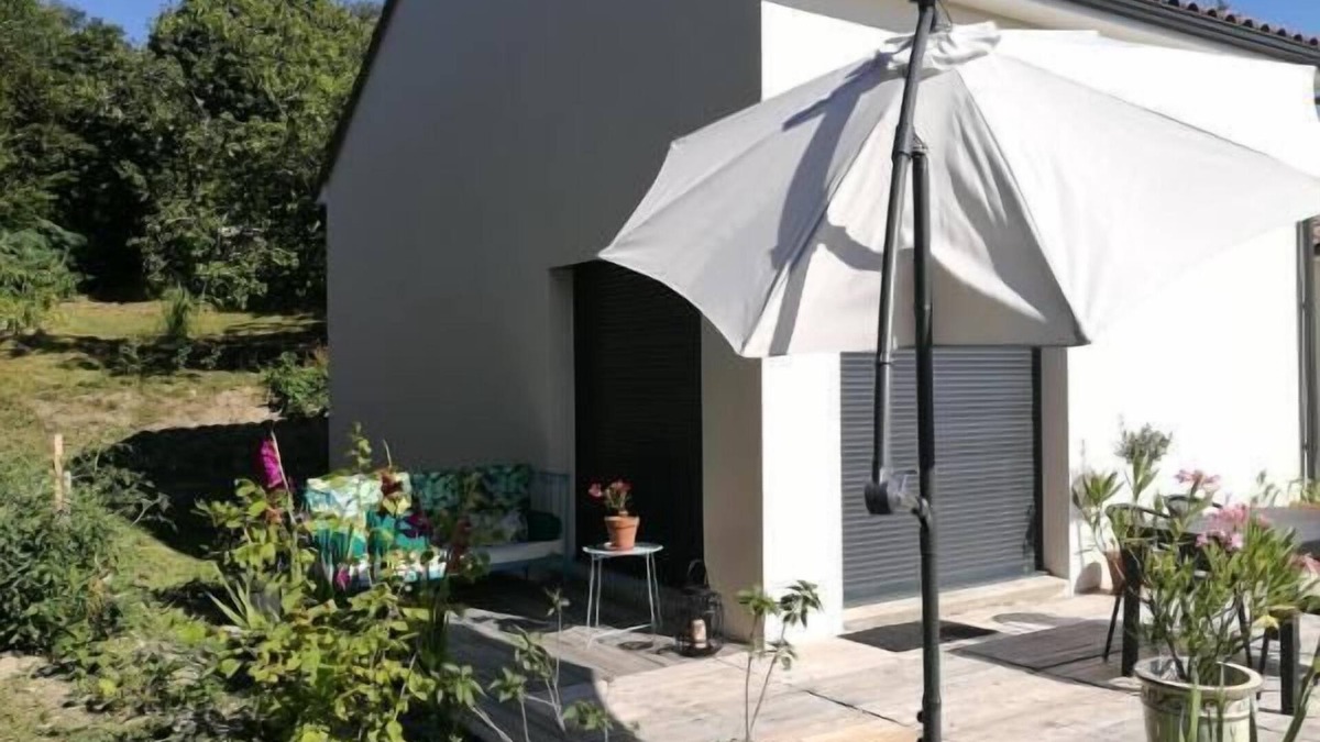 Veyre-Monton House | L'alphonsine