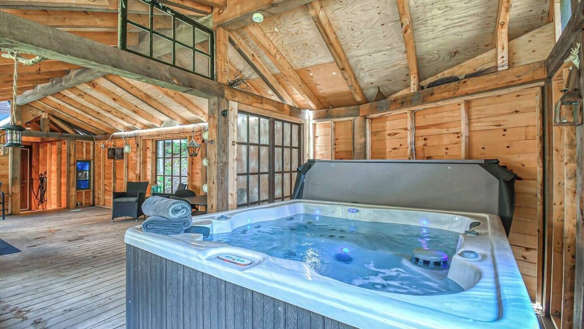 Brebeuf Ski Chalet | L'Alpiniste Tremblant & Spa | Beach 5 minutes away