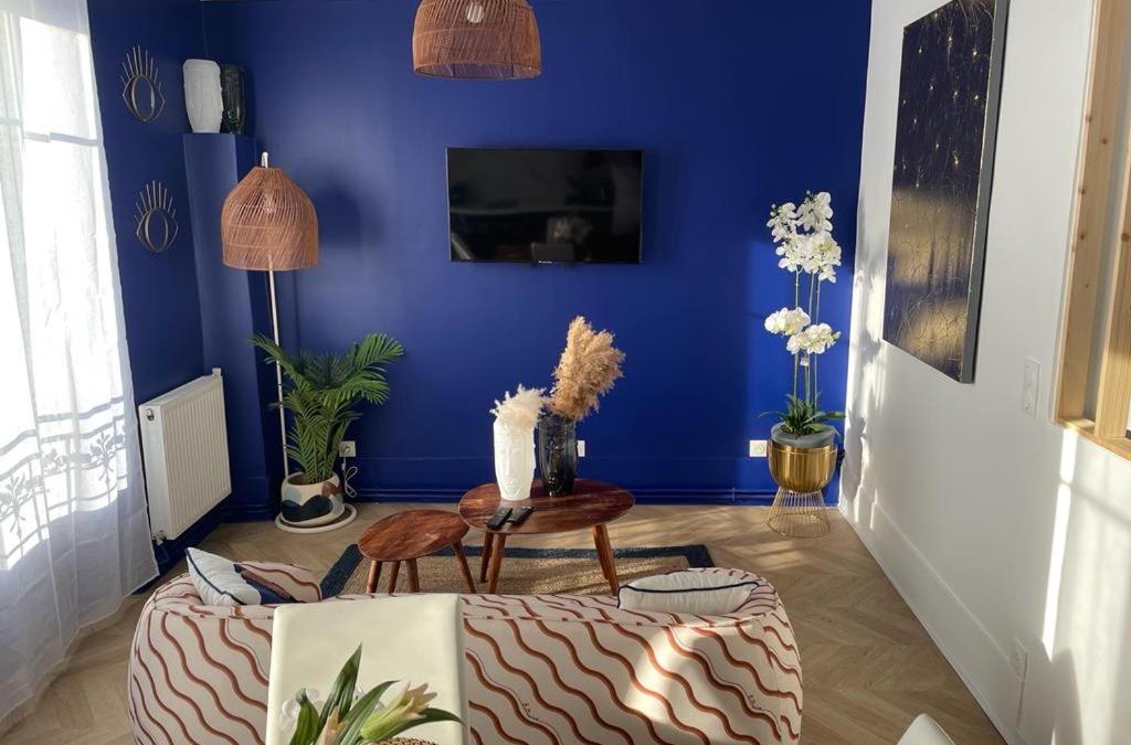 Juvisy-sur-Orge Apartment | L'AMAZONIE - Lovely apartment near to the train station and Orly Airport