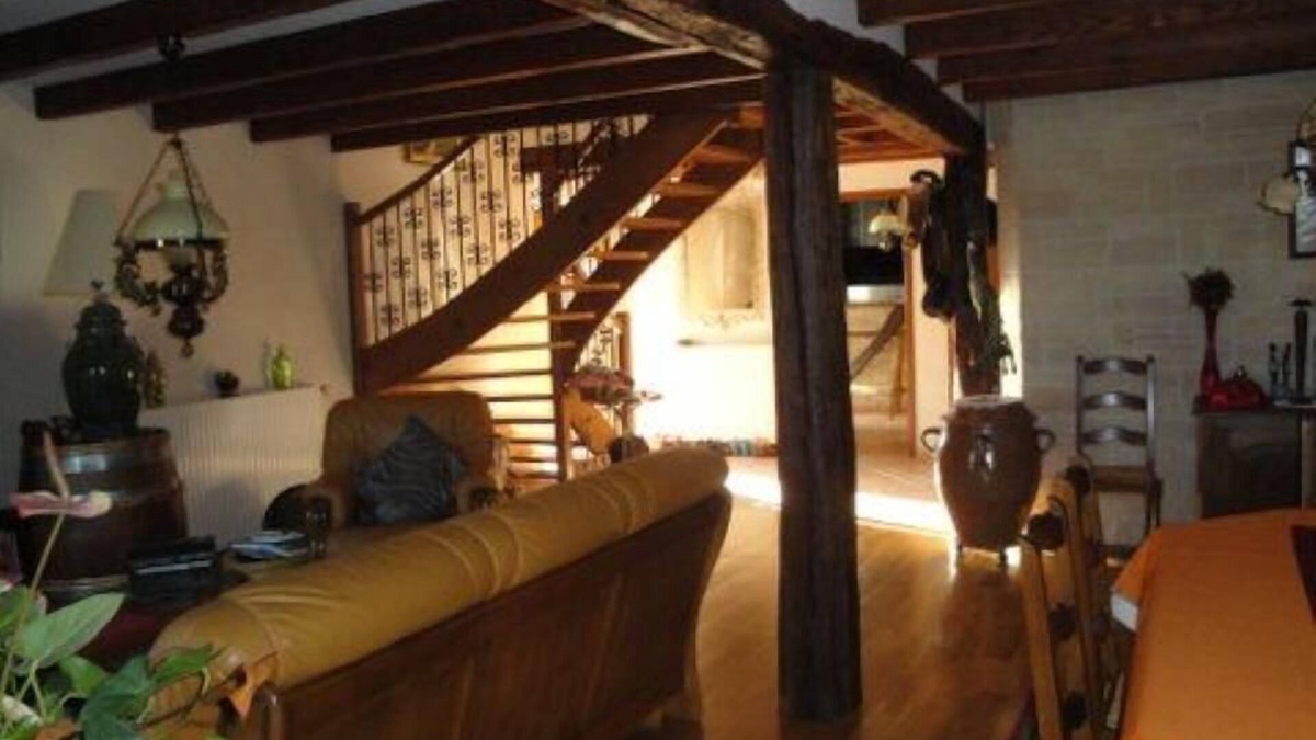 Grand Langres Bed & Breakfast | L'Ame ensoleillée - Fleur de Soleil