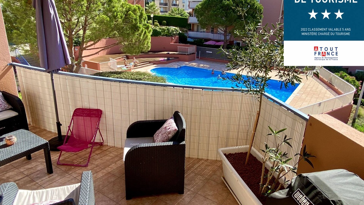 Frejus Apartment | L'AMPHITHÉÂTRE, 3-room air-conditioned apartment, terrace, swimming pool & parking lot