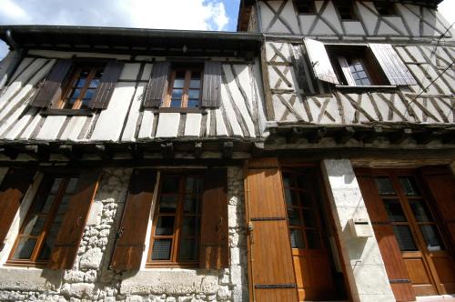 Casteljaloux Apartment | L' Ancien Relais de Poste Henri