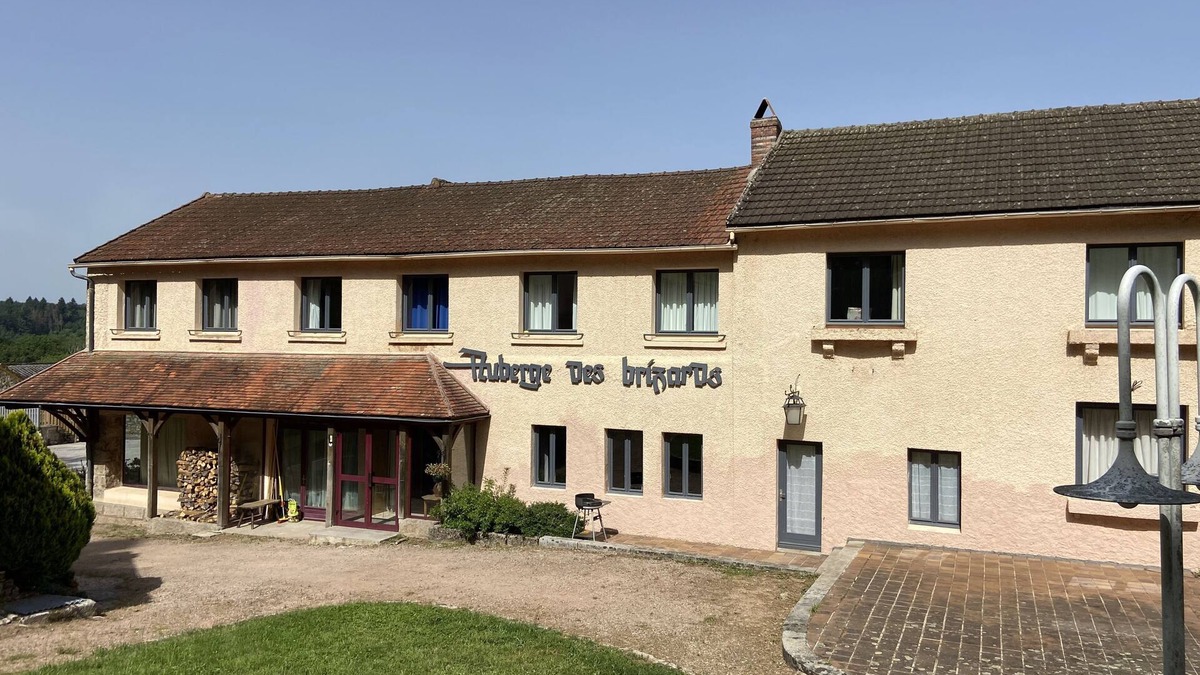 Quarre-les-Tombes House | L'ancienne auberge des Brizards- Fishing and nature