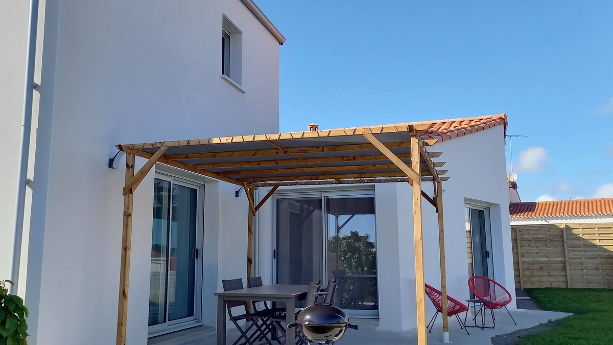 Brem Sur Mer House | L'ancrage - house 800m from the beach and shops within walking distance