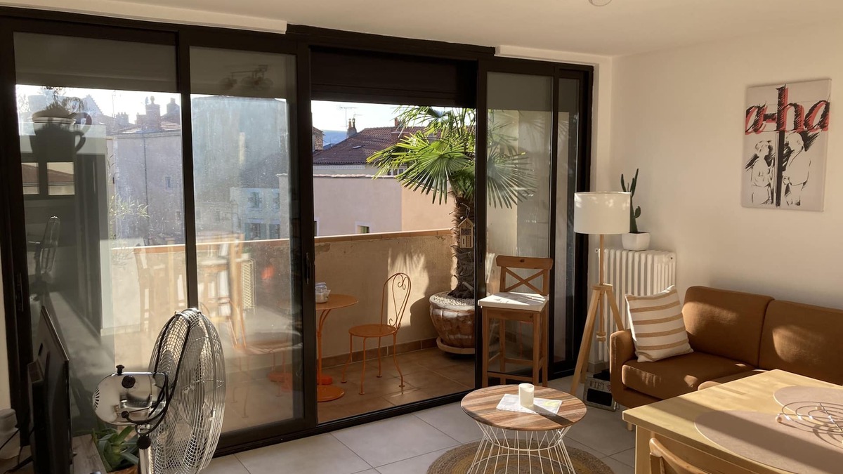 Issoire Apartment | L'appartement du bonheur - In the heart of the Auvergne Volcanoes on the Route du Sud