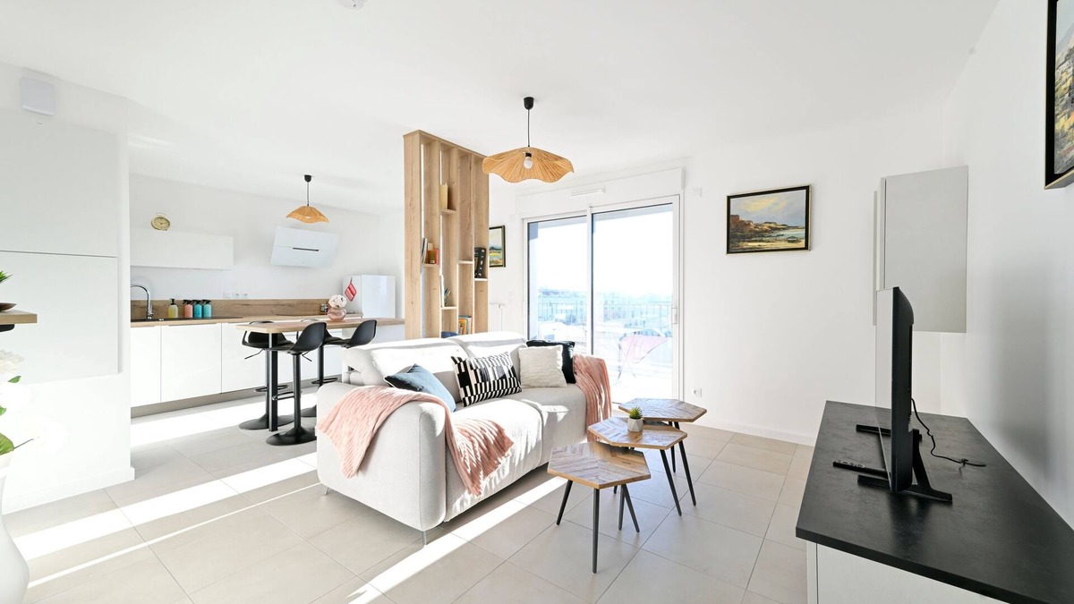 Cholet Apartment | L'Arc En Ciel - A 30min du Puy du Fou