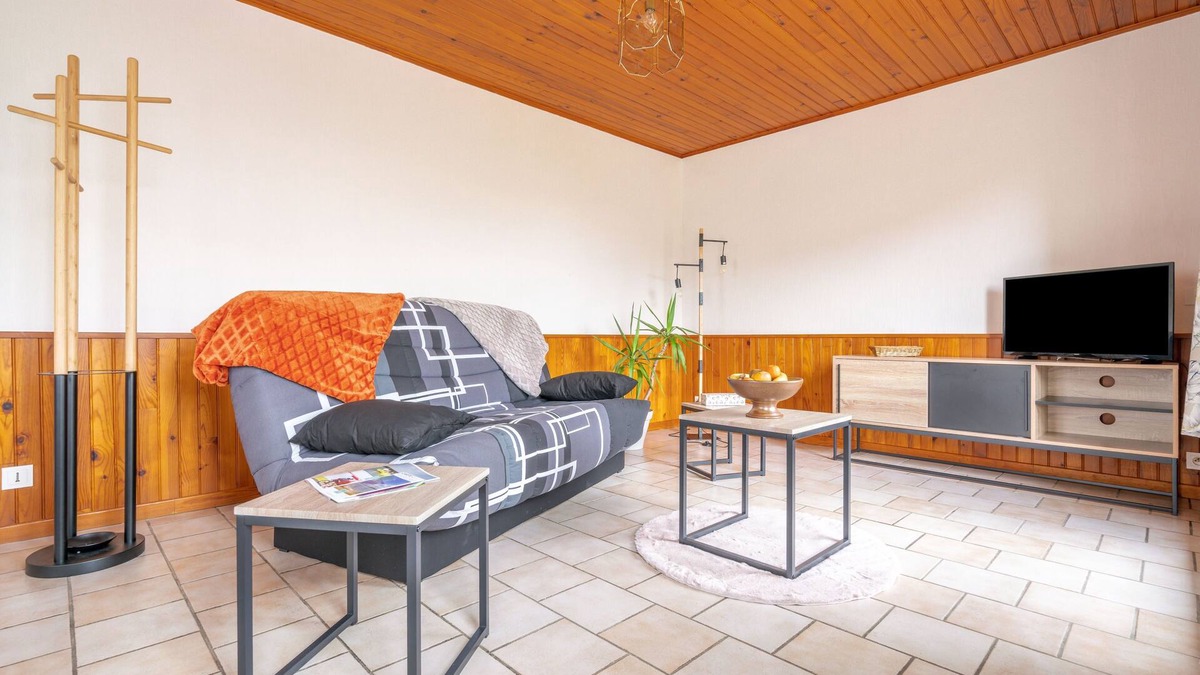 Montier-en-Der House | L'Argentique - One Bedroom House, Sleeps 4