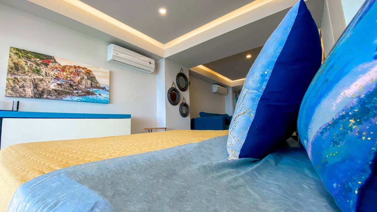 Las Glorias Condo | L'Armatore LOFT"- Italian Style