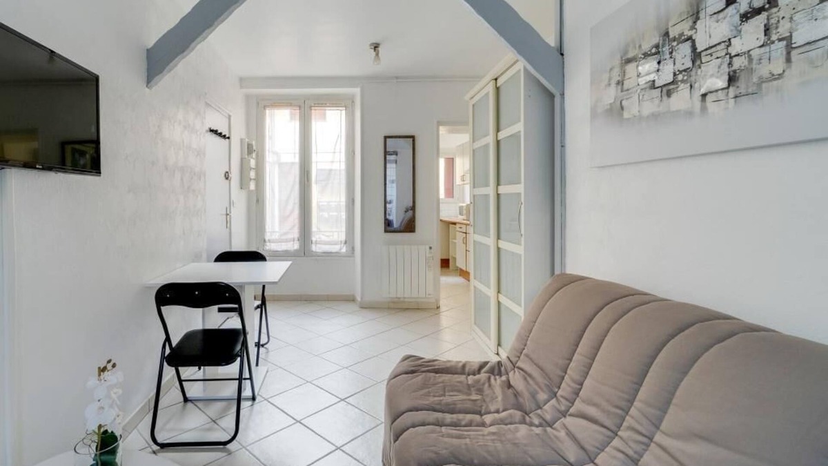 Arpajon Apartment | L'Arpajonnais 6 Cozy Hyper Center Terrace N20