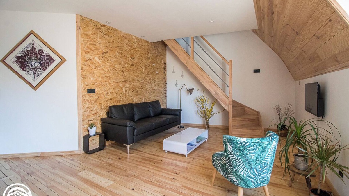 Besse-en-Chandesse House | L'art Gîte - Besse ET Saint Anastaise