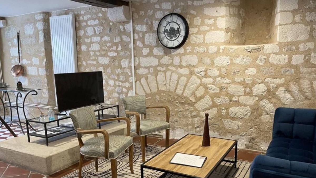 Auxerre Apartment | L'Atelier-Apartment-Superior-Ensuite with Shower-City view