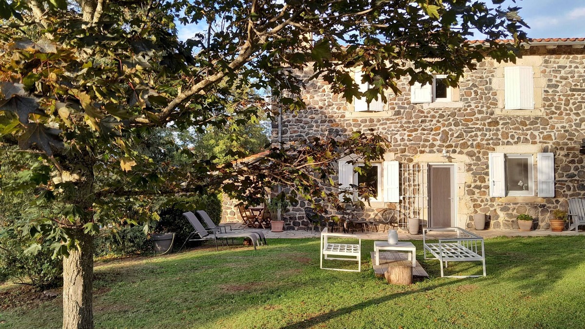 Solignac-sur-Loire House | L'atelier de MussicHoliday home in Haute-Loire - 15 min from Le Puy-en-Velay