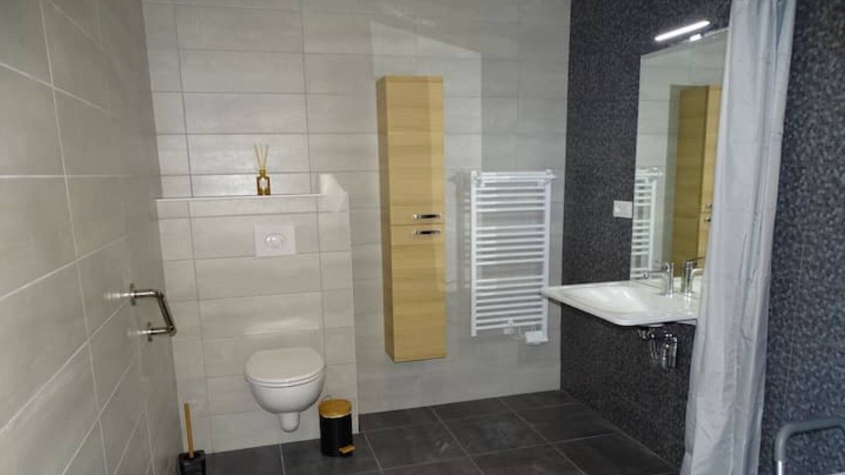Cuisery Apartment | L'atelier, Proche de Tournus. Studio PMR Pour 1 Couple