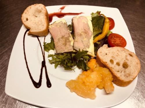 Sorde-lAbbaye Bed & Breakfast | L'auberge de l'abbaye