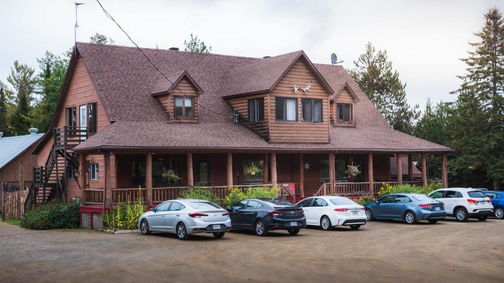 Mauricie Hotel | L'Auberge Refuge du Trappeur