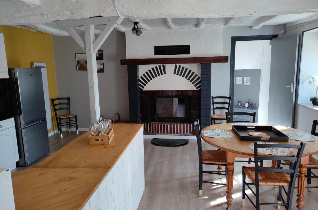 Lys-Haut-Layon House | L'Autre Maison
