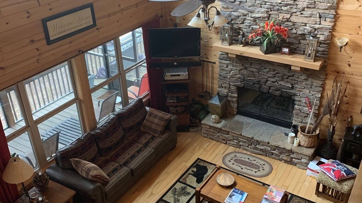 Young Harris Cabin | L&D Mountain Retreat Cabin far from the Hustles and Bustles of the City