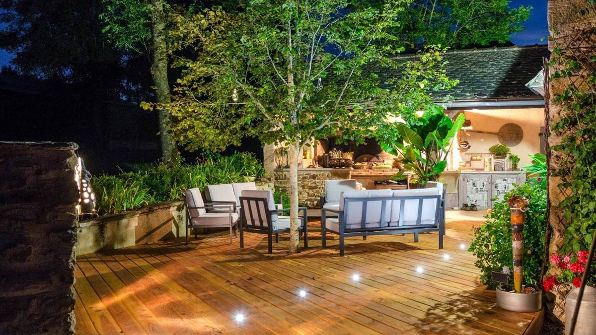 Tauriac-de-Naucelle Bed & Breakfast | L'ecrin du Segala - La roulotte