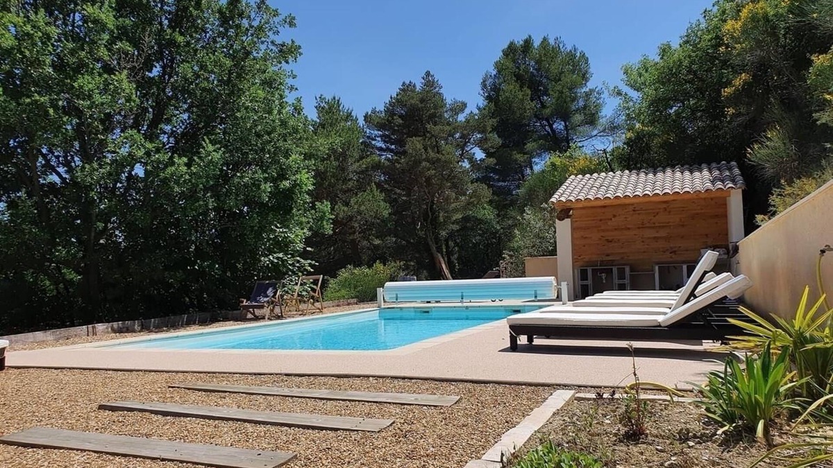 Propiac Apartment | L'Eglantier 2 - nature gîte facing Mont Ventoux, swimming pool