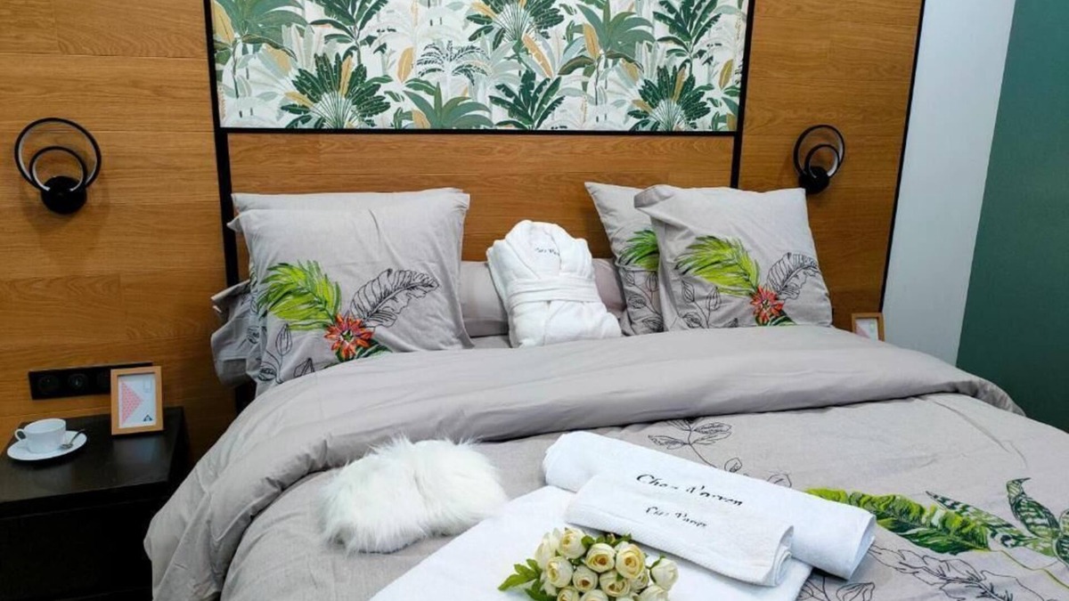 Taverny Apartment | L'emeraude