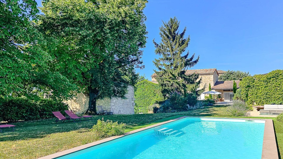 Livers-Cazelles House | L'Envolée Sauvage, a preserved natural setting, heated salt pool, air condition