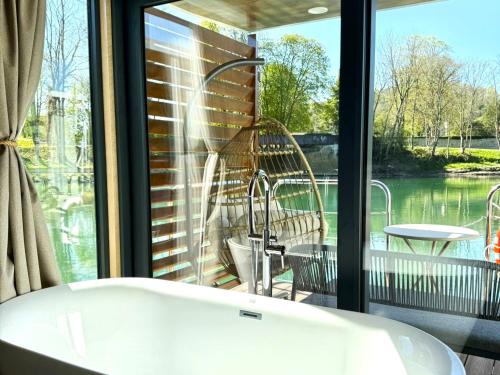 La Ferte-sous-Jouarre Hotel | L'Escale Royale La Ferté-sous-Jouarre Marne Meaux
