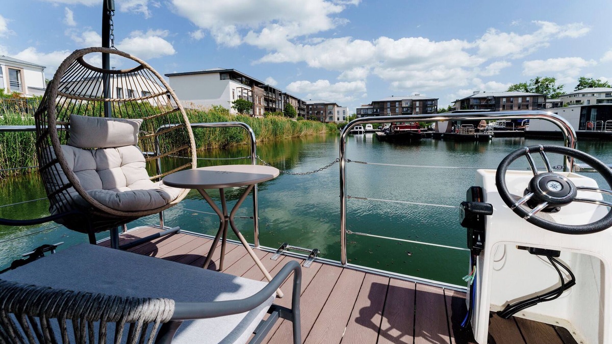 L'Isle-Adam Apartment | L'Escale Royale L'Isle Adam Port Oise