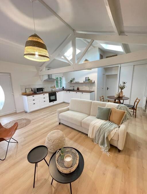 Oncy-sur-Ecole Apartment | L'escapade