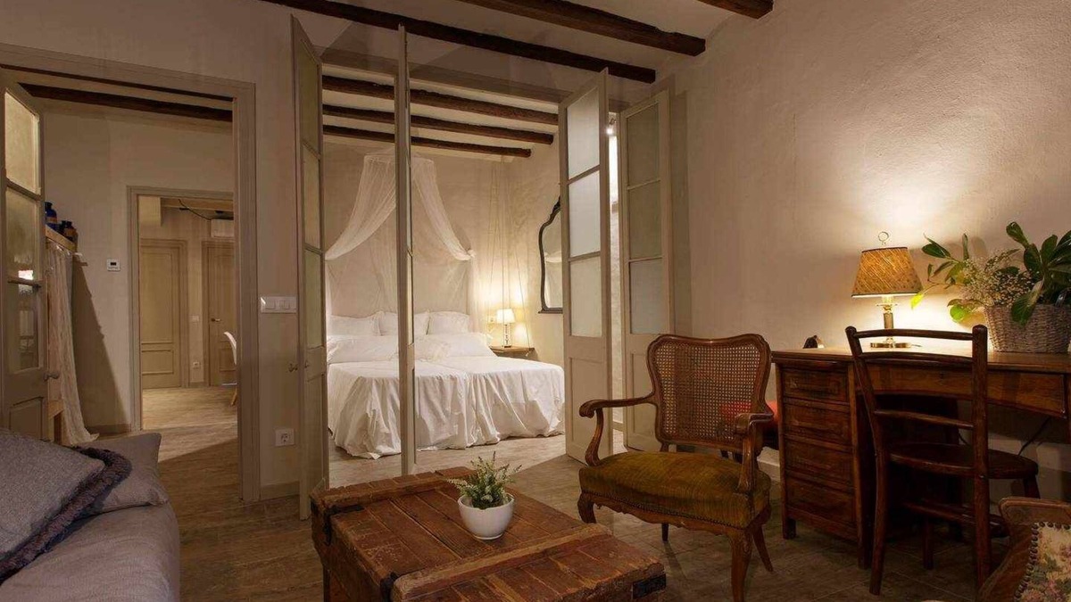 Olot Apartment | L'Esparter apartment with indoor pool access
